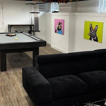 Trendy Loft Escape With Pool Table Bring Your Pets Lägenhet Columbus Exteriör bild